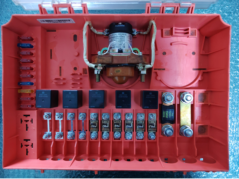 YLP0710-2型电源箱